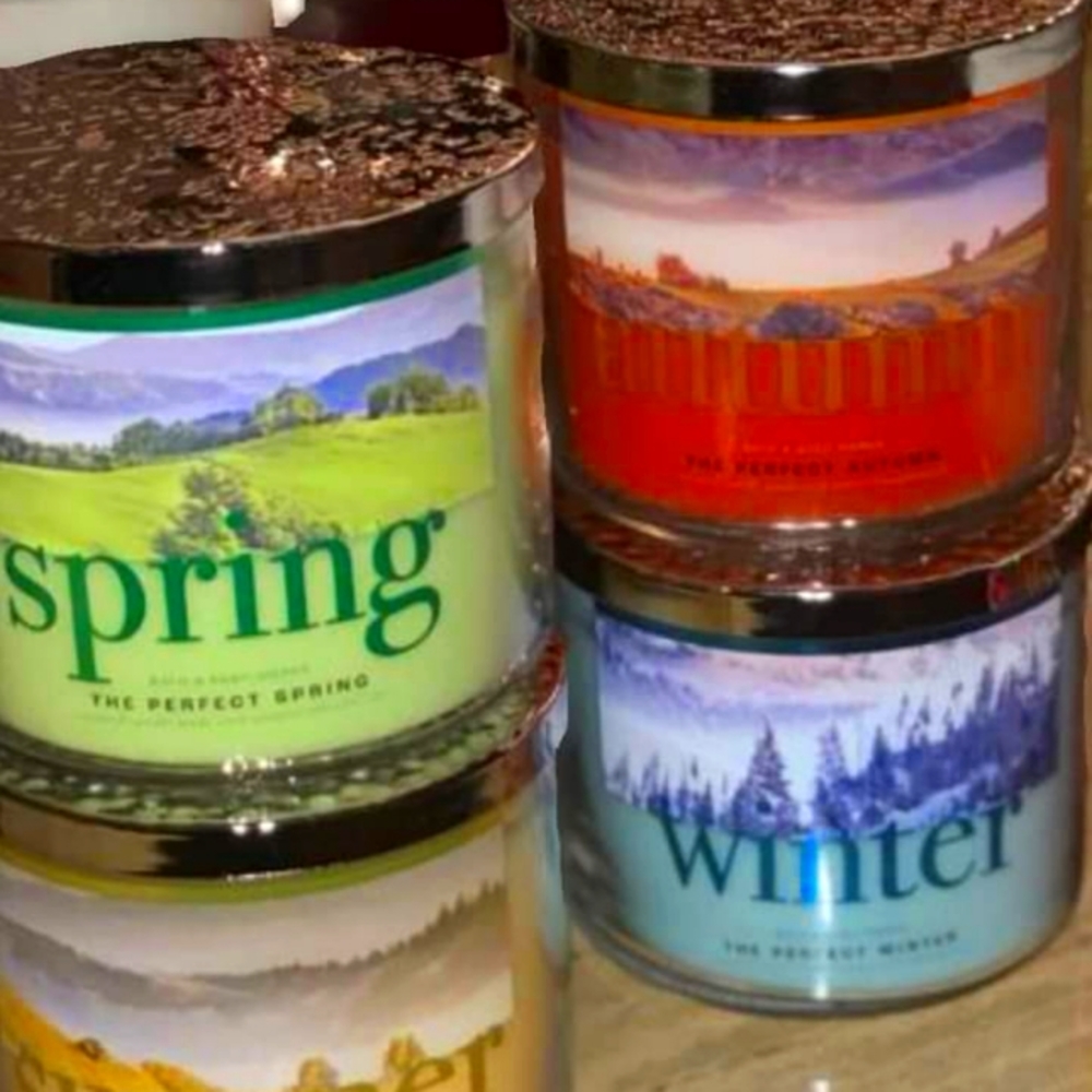 BATH AND BODY WORKS 4 SEASONS 3 WICK CANDLES
